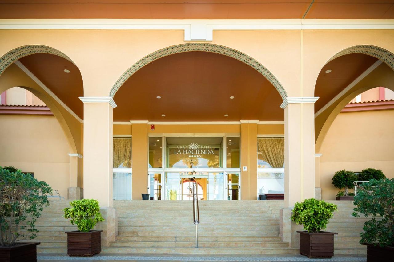 Hotel Ohtels La Hacienda La Pineda Esterno foto